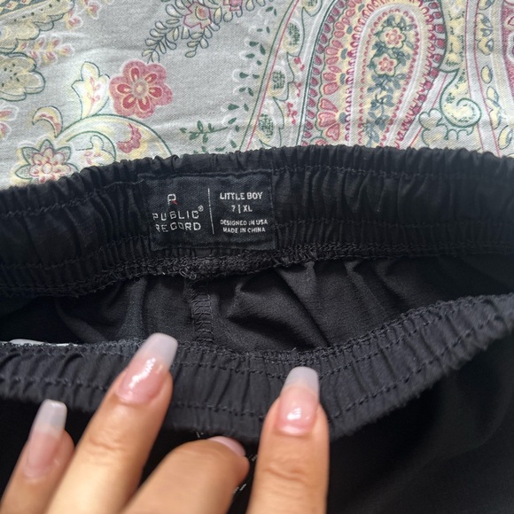 Kids Black Jogger Sweatpants with Zipper Pockets - Picture 2 of 3